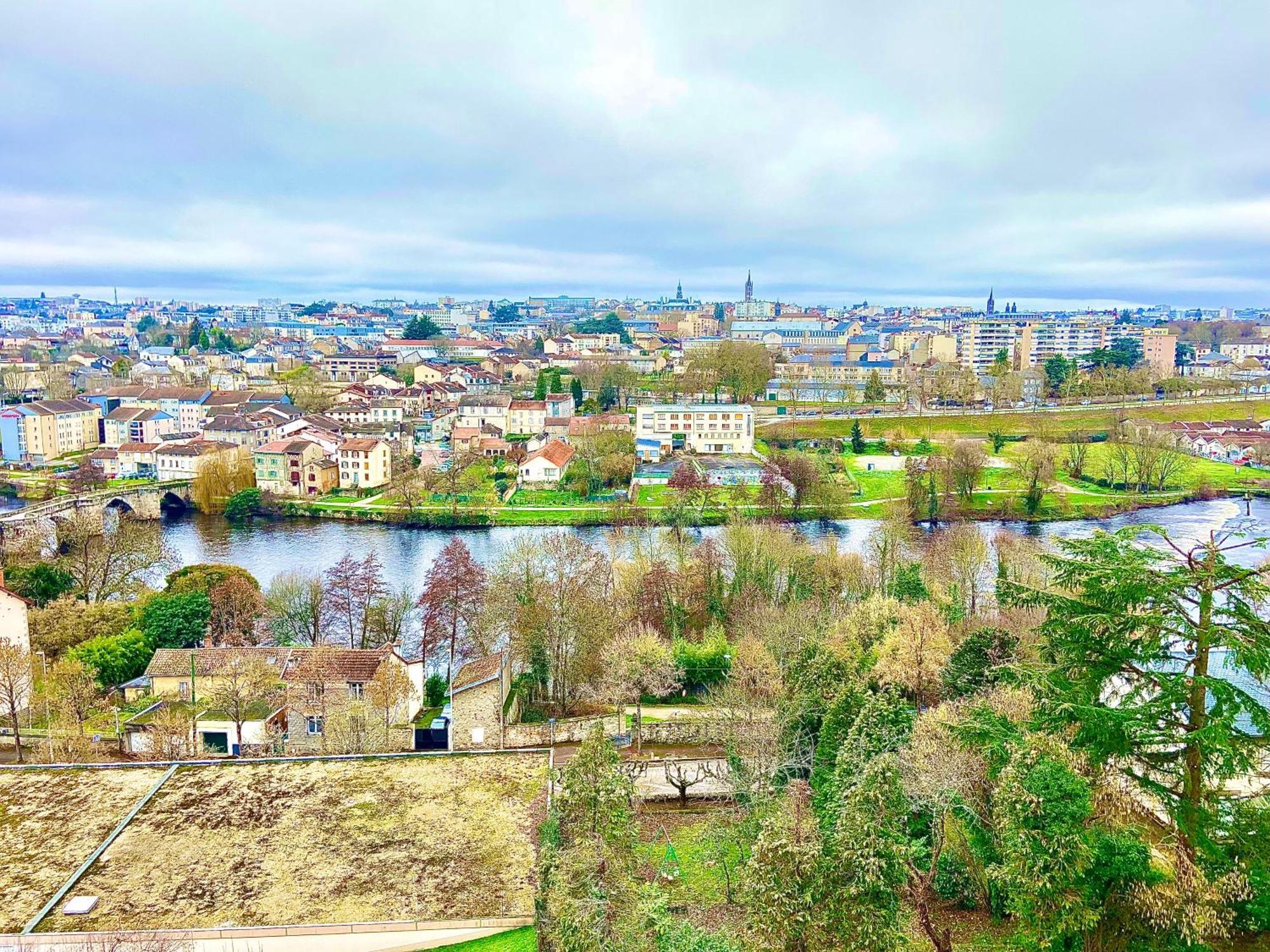 Le Panoramique, Splendide Avec Vue Sur La Vienne Lejlighed Limoges Eksteriør billede